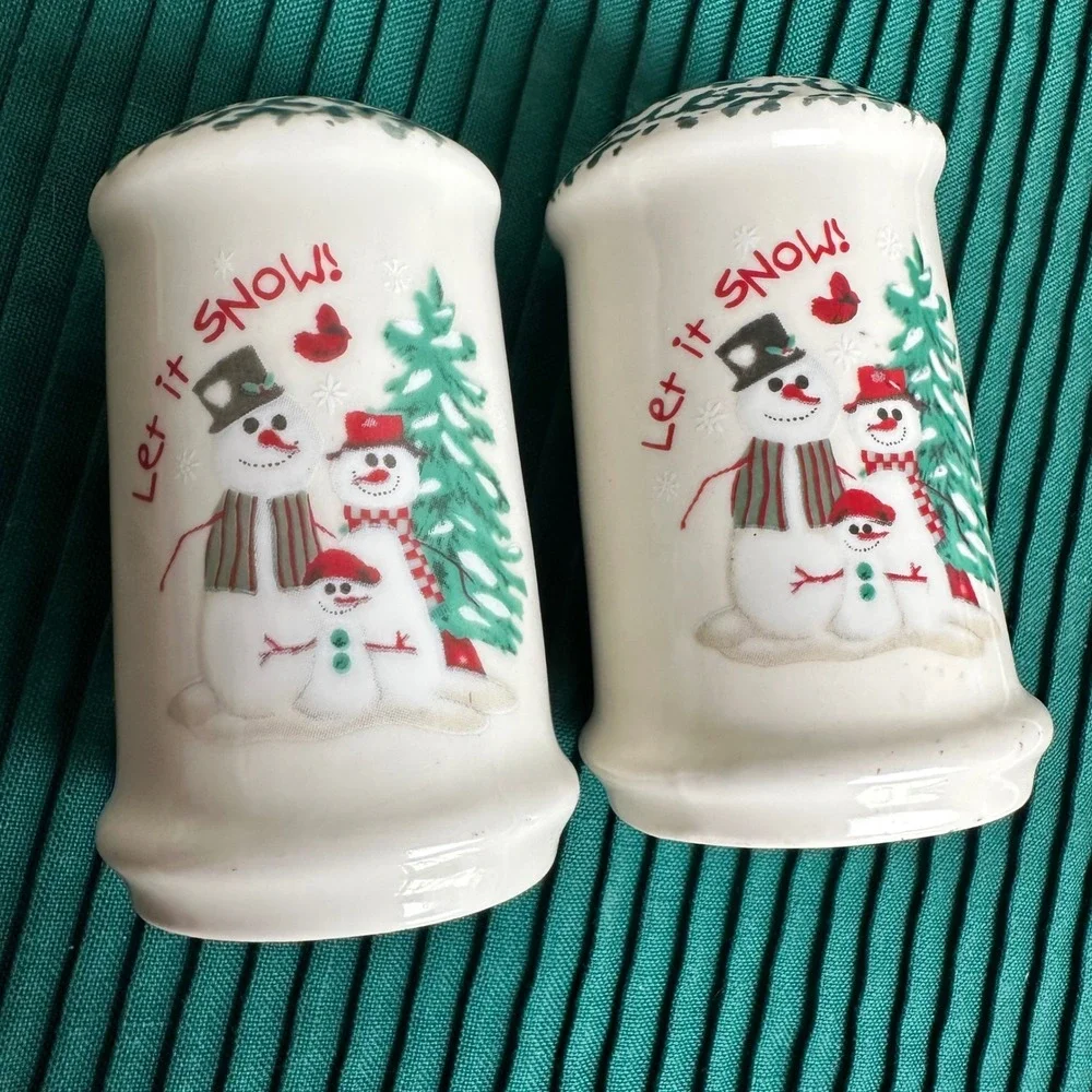 Christmas Snowman Salt & Pepper Shakers Set 